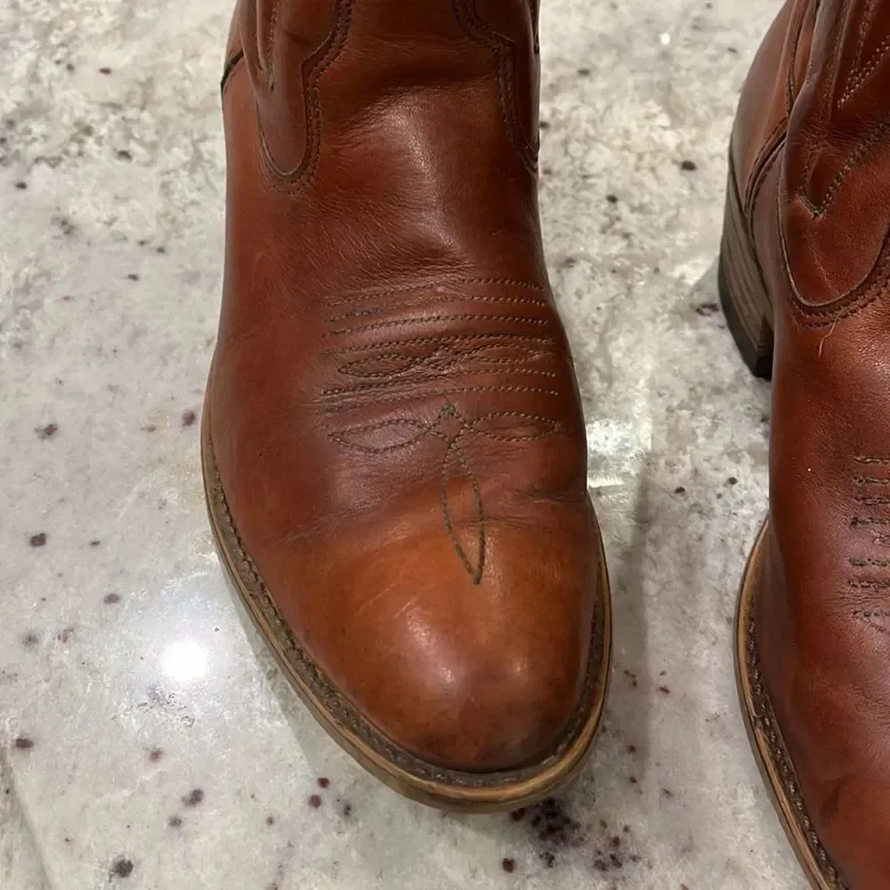 Comb Last Cognac Cowboy Boots sz 9-1/2 EE